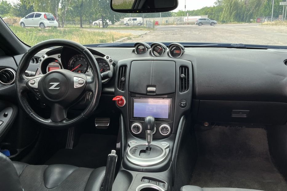 Продам Nissan 370Z 3.7i (328 л.с.) 7-авт 2011 года в Николаеве