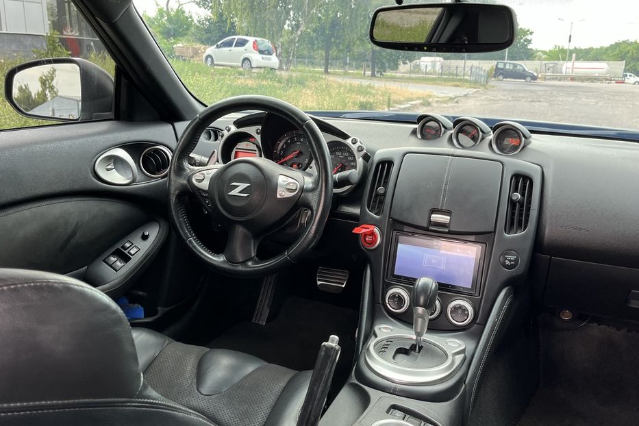 Продам Nissan 370Z 3.7i (328 л.с.) 7-авт 2011 года в Николаеве