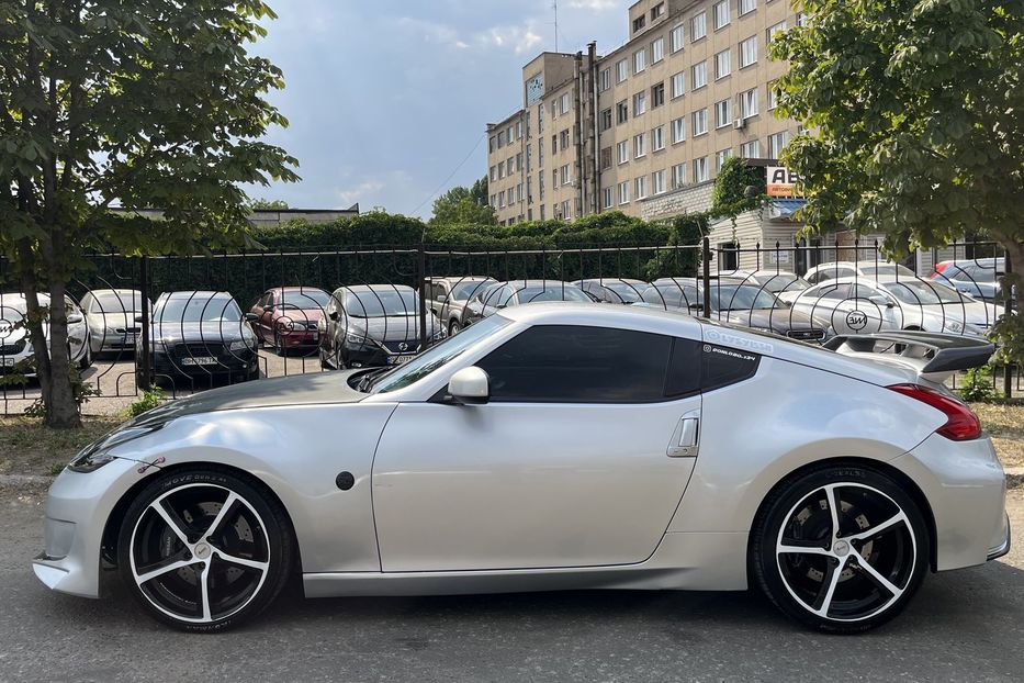 Продам Nissan 370Z 3.7i (328 л.с.) 7-авт 2011 года в Николаеве