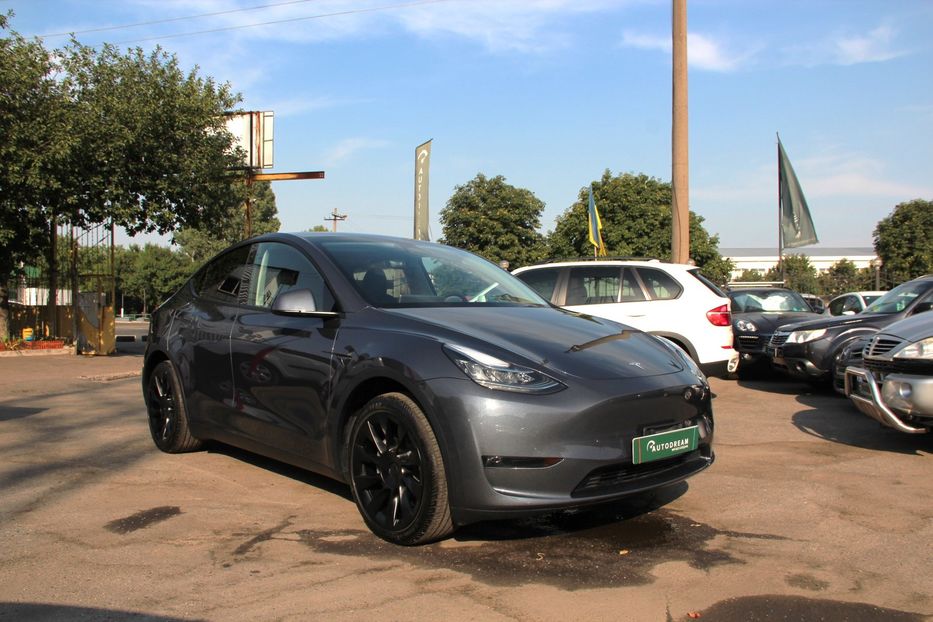 Продам Tesla Model Y Dual Motors Long Range 2023 года в Одессе