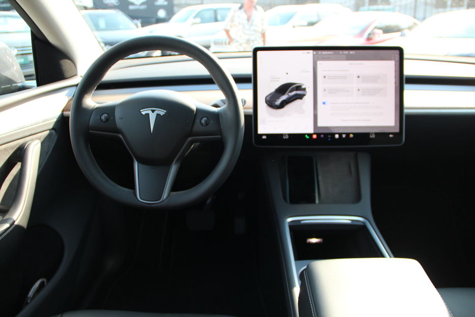 Продам Tesla Model Y Dual Motors Long Range 2023 года в Одессе