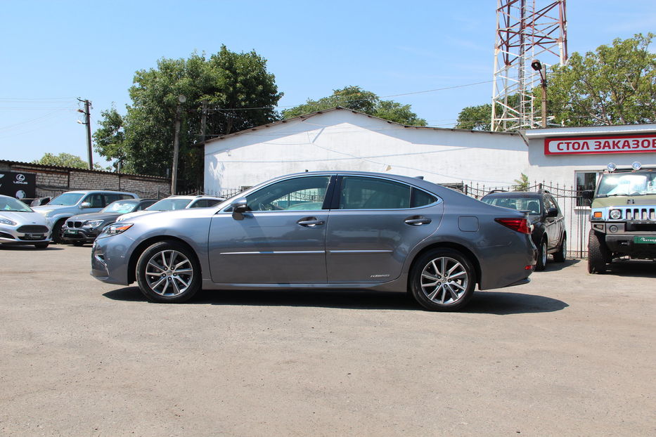 Продам Lexus ES 300 Hybrid 2016 года в Одессе