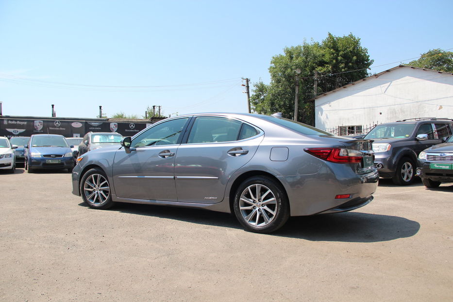 Продам Lexus ES 300 Hybrid 2016 года в Одессе