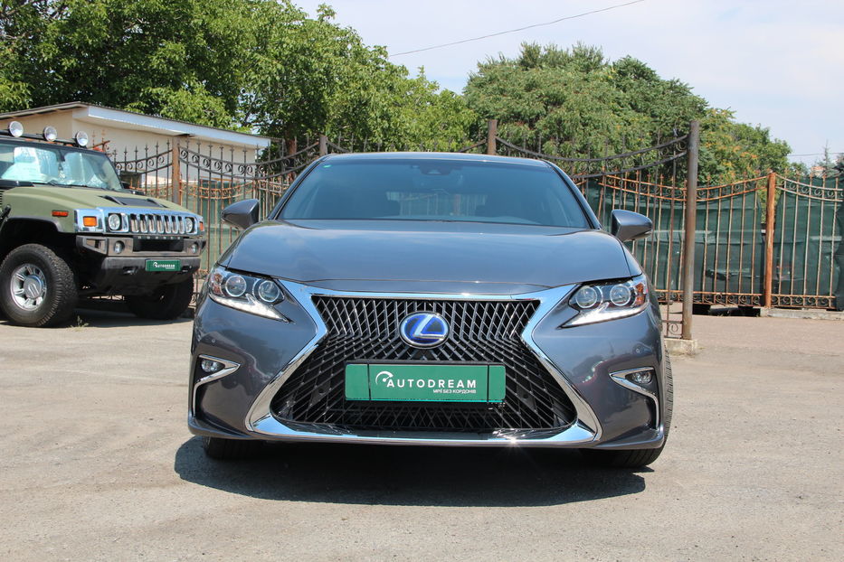 Продам Lexus ES 300 Hybrid 2016 года в Одессе