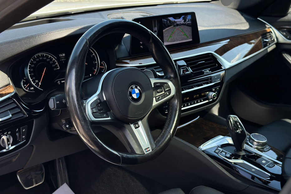 Продам BMW 530 I Xdrive 2017 года в Черновцах