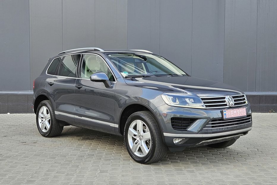 Продам Volkswagen Touareg 2015 года в Киеве