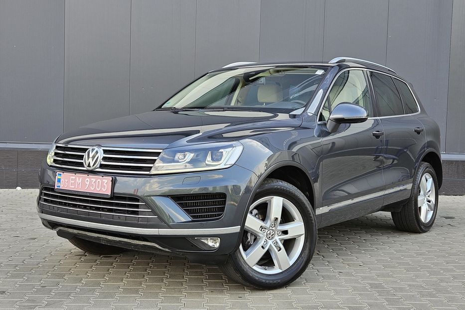 Продам Volkswagen Touareg 2015 года в Киеве