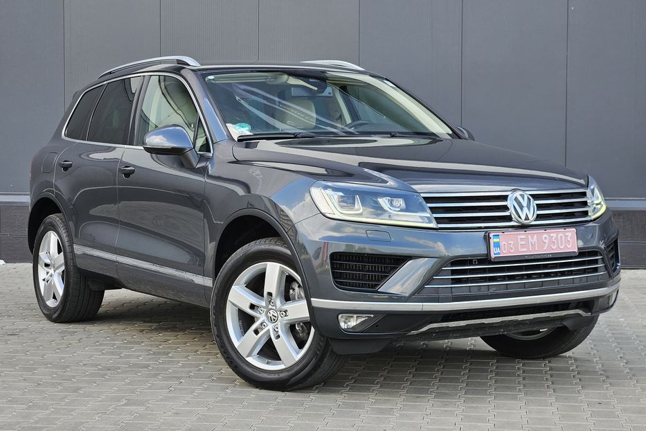 Продам Volkswagen Touareg 2015 года в Киеве