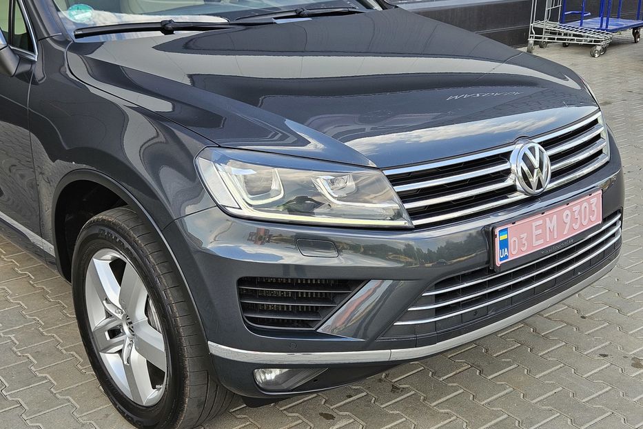 Продам Volkswagen Touareg 2015 года в Киеве