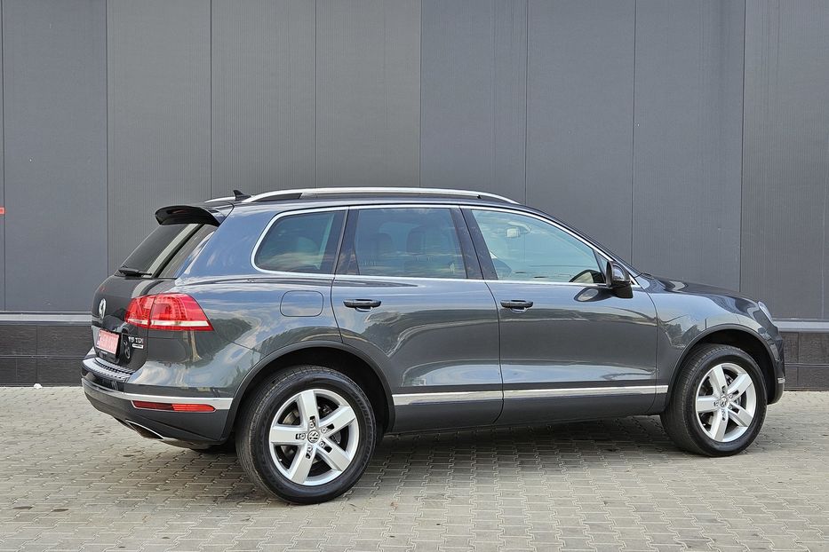 Продам Volkswagen Touareg 2015 года в Киеве