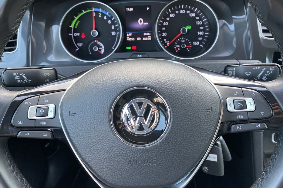 Продам Volkswagen e-Golf ТепловийDynaudioFullLEDКруїз 2019 года в Львове