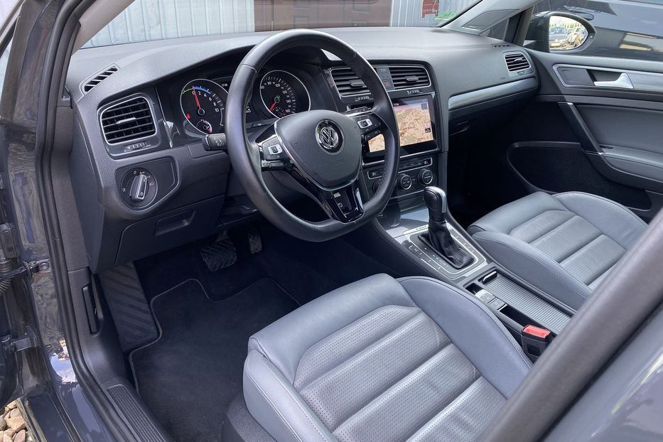 Продам Volkswagen e-Golf ТепловийDynaudioFullLEDКруїз 2019 года в Львове