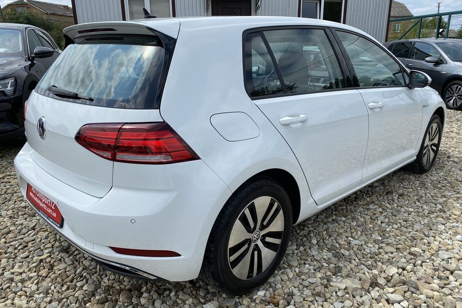 Продам Volkswagen e-Golf 35.8 kWh Комплект коліс 2020 года в Львове