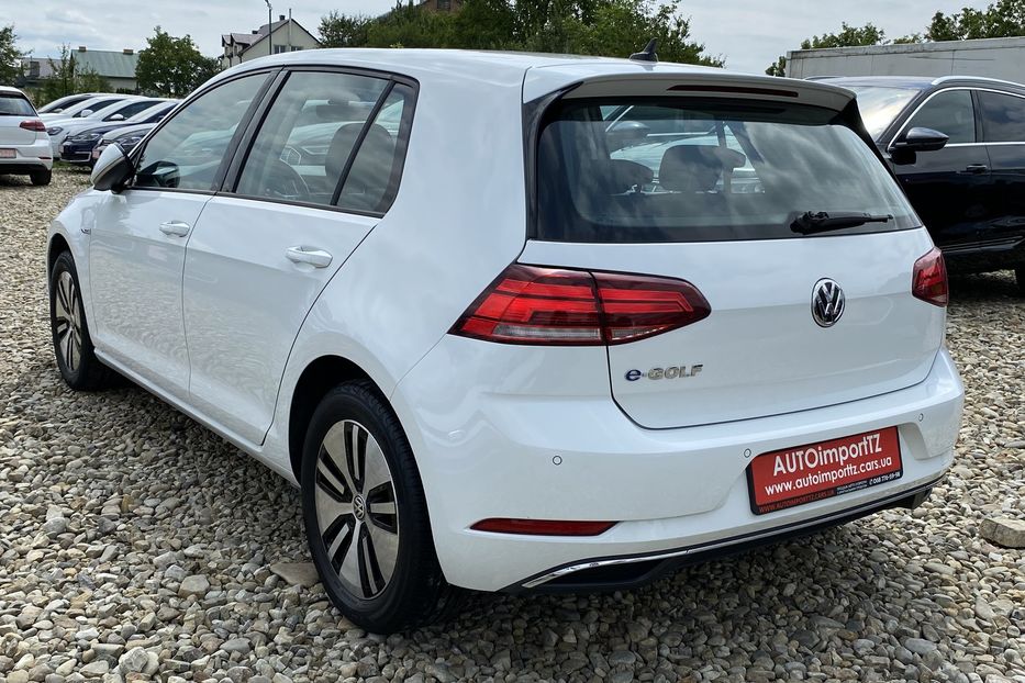 Продам Volkswagen e-Golf Автосвітло Virtual Cockpit CCS 2019 года в Львове