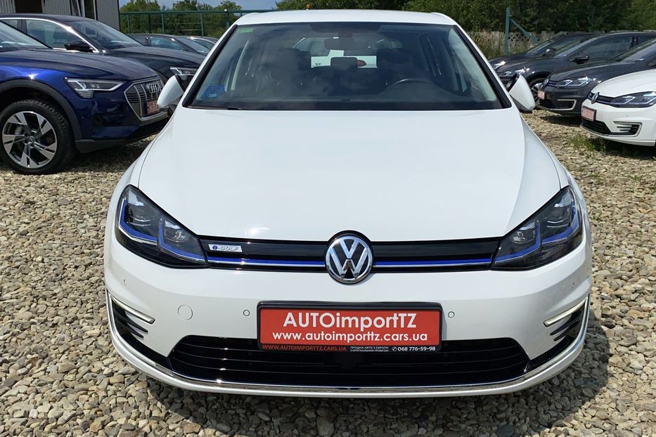 Продам Volkswagen e-Golf Автосвітло Virtual Cockpit CCS 2019 года в Львове