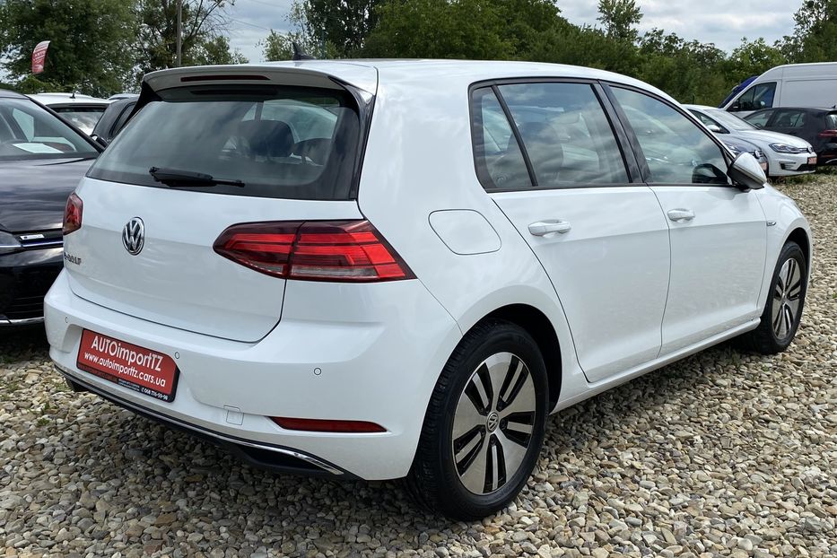 Продам Volkswagen e-Golf Автосвітло Virtual Cockpit CCS 2019 года в Львове