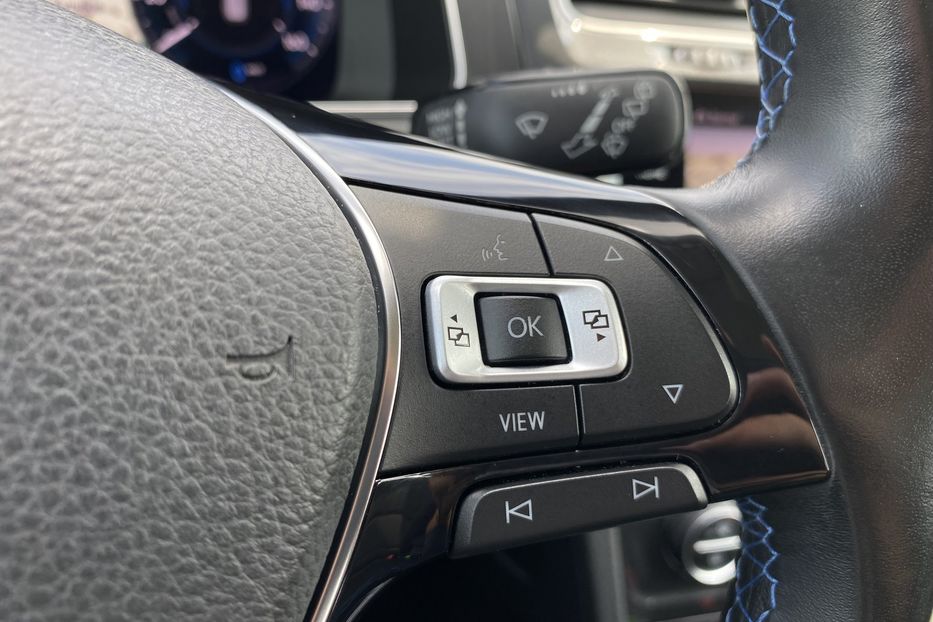 Продам Volkswagen e-Golf Автосвітло Virtual Cockpit CCS 2019 года в Львове