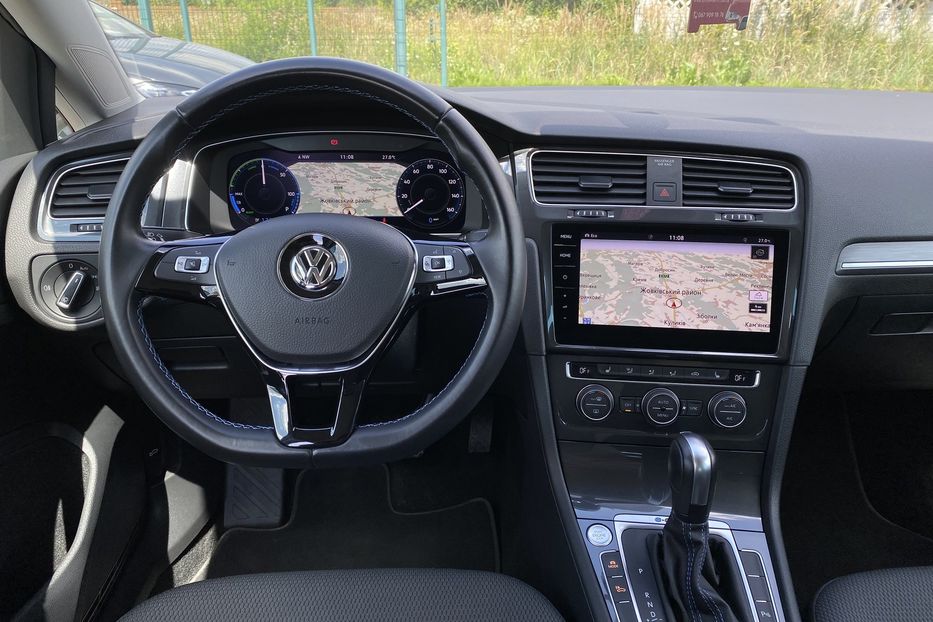 Продам Volkswagen e-Golf БезключовийАмбіентпідсвіткаCCS 2020 года в Львове