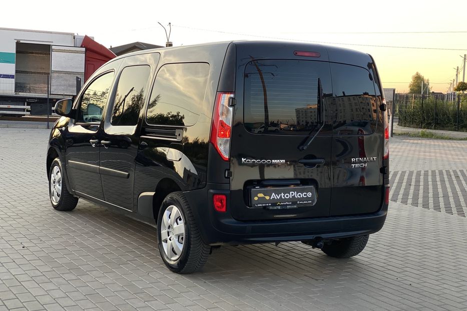 Продам Renault Kangoo пасс. Maxi 2016 года в Луцке