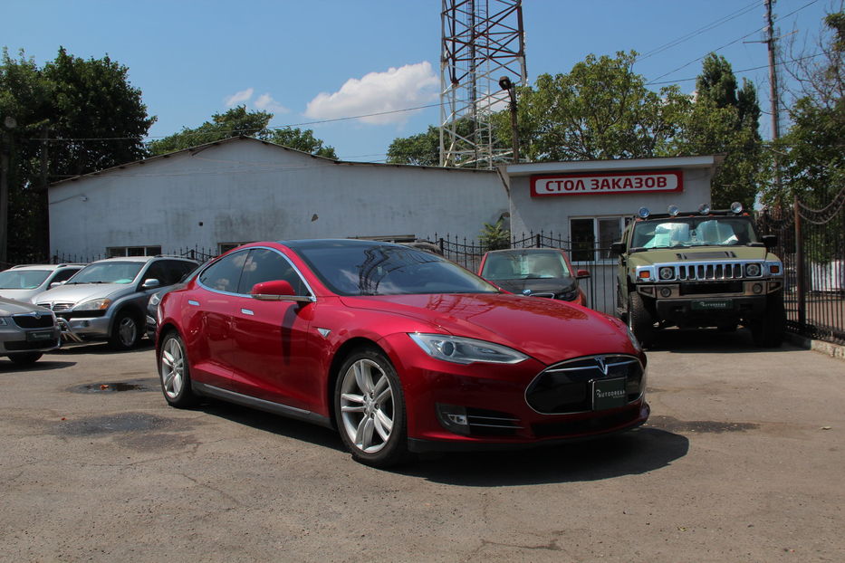 Продам Tesla Model S 85 D 2015 года в Одессе