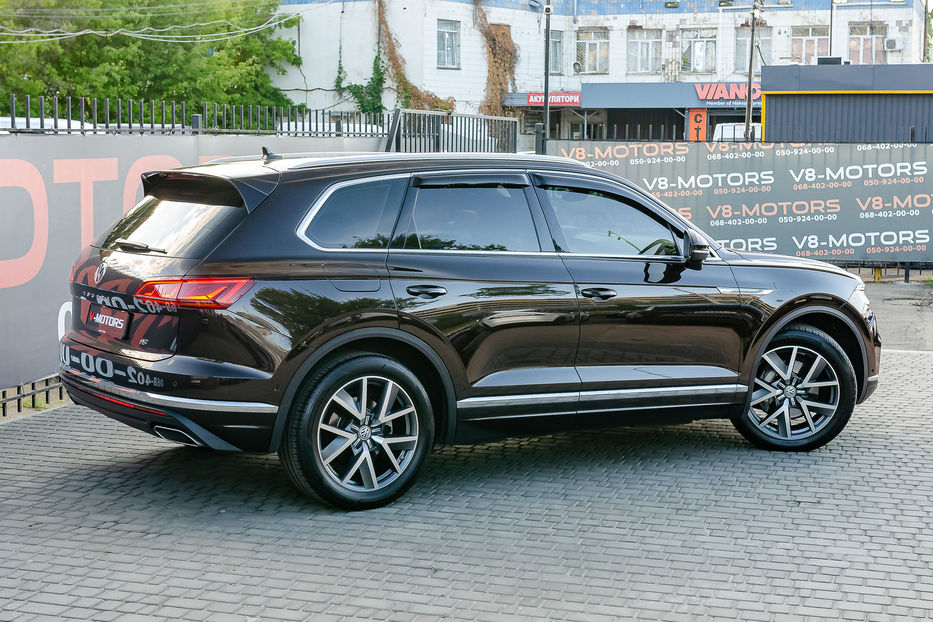 Продам Volkswagen Touareg 3.0TDI  2018 года в Киеве