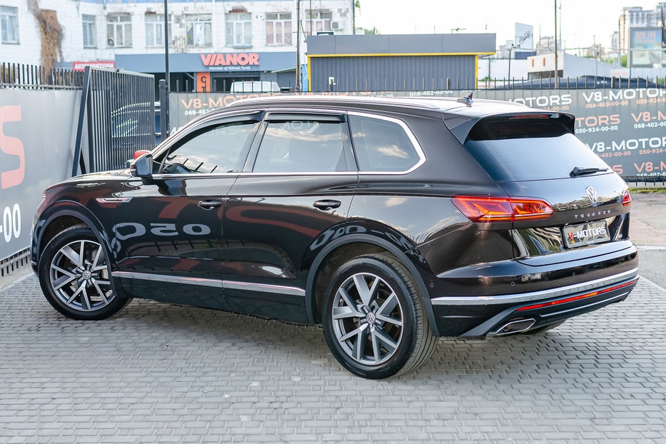 Продам Volkswagen Touareg 3.0TDI  2018 года в Киеве