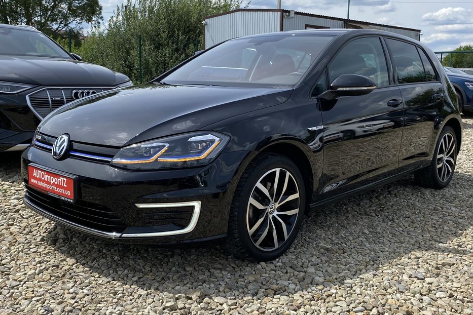 Продам Volkswagen e-Golf Full LED,Круїз,Безключов,Шкіра 2019 года в Львове