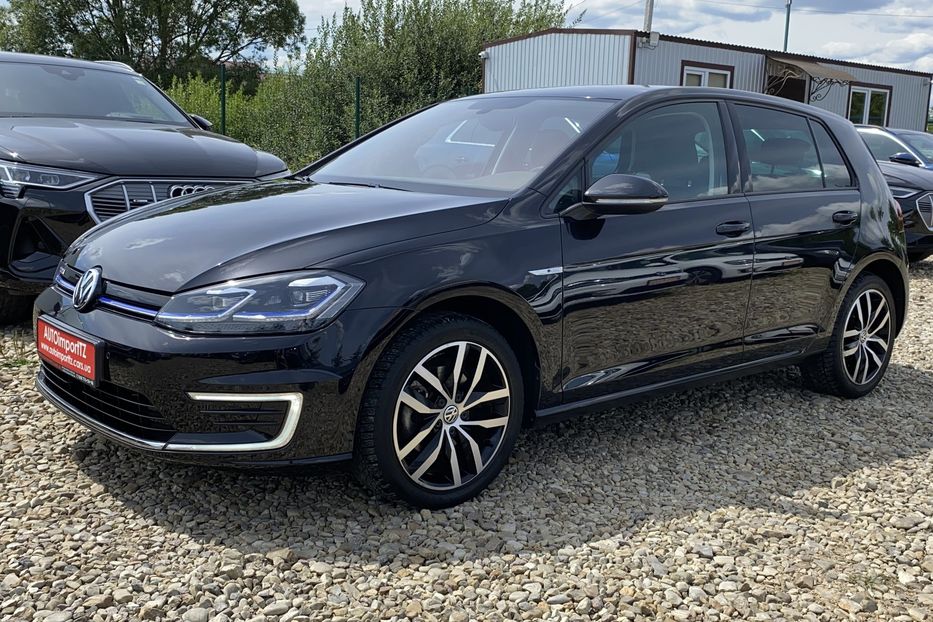 Продам Volkswagen e-Golf Full LED,Круїз,Безключов,Шкіра 2019 года в Львове