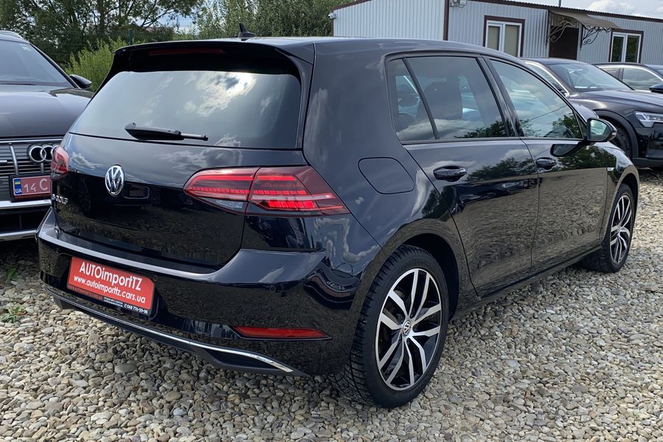 Продам Volkswagen e-Golf Full LED,Круїз,Безключов,Шкіра 2019 года в Львове