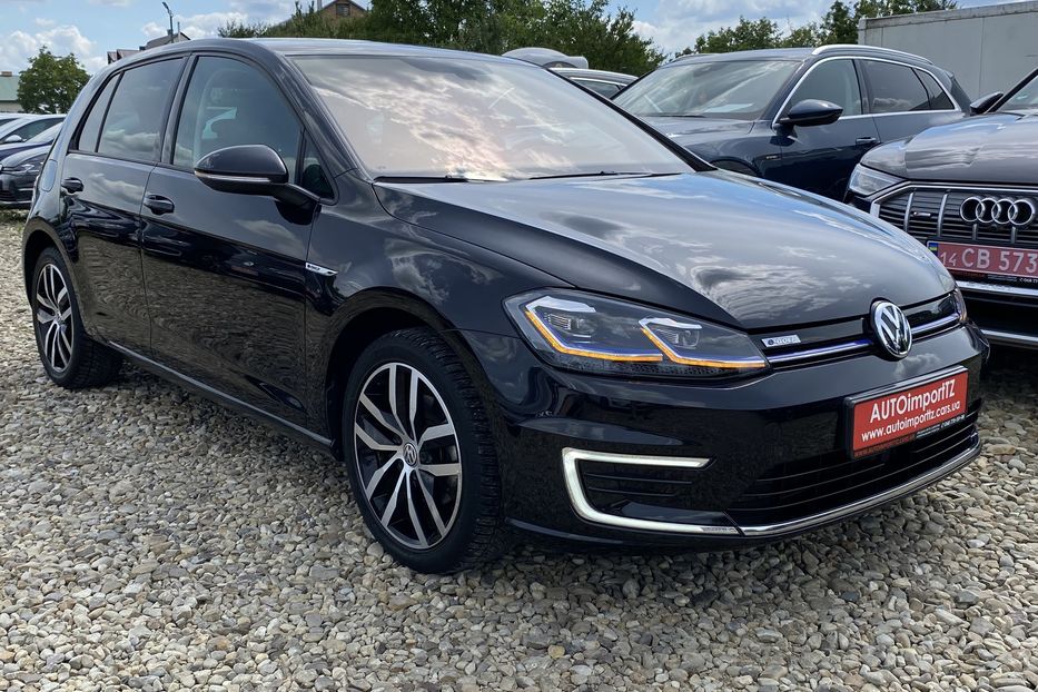 Продам Volkswagen e-Golf Full LED,Круїз,Безключов,Шкіра 2019 года в Львове