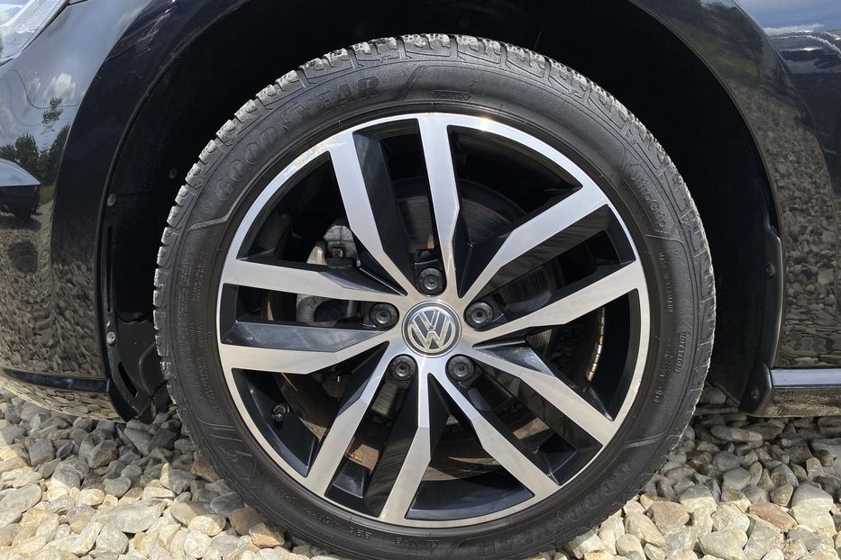 Продам Volkswagen e-Golf Full LED,Круїз,Безключов,Шкіра 2019 года в Львове