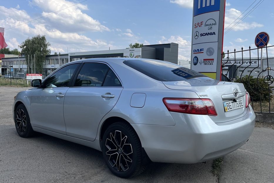 Продам Toyota Camry Oficial 2006 года в Николаеве