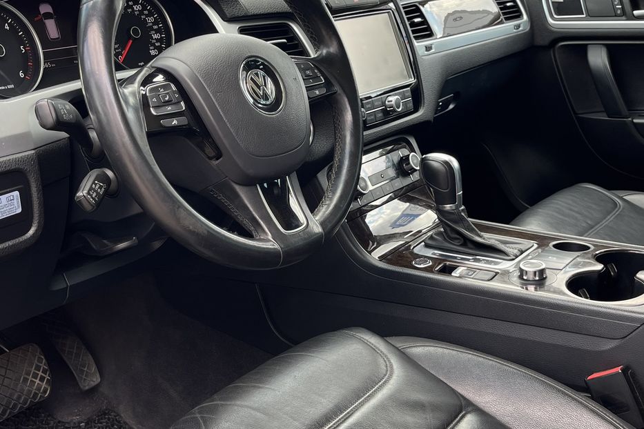 Продам Volkswagen Touareg 3,0 TDI 2014 года в Николаеве