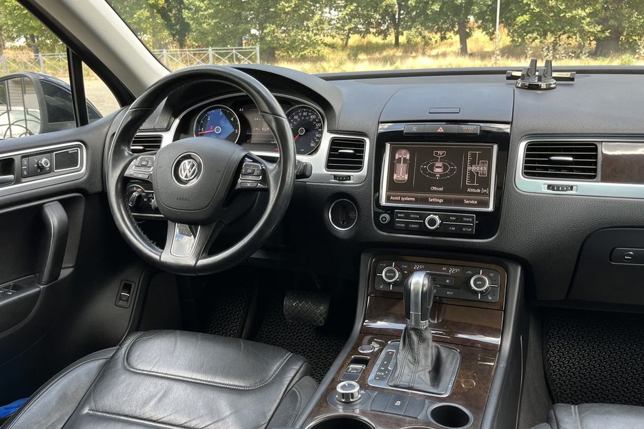 Продам Volkswagen Touareg 3,0 TDI 2014 года в Николаеве