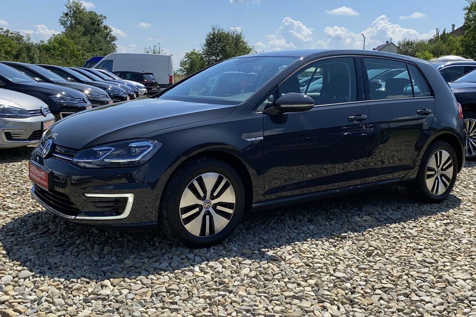 Продам Volkswagen e-Golf ТЕПЛОВИЙ, LED ПАНЕЛЬ 35.8 kWh  2020 года в Львове