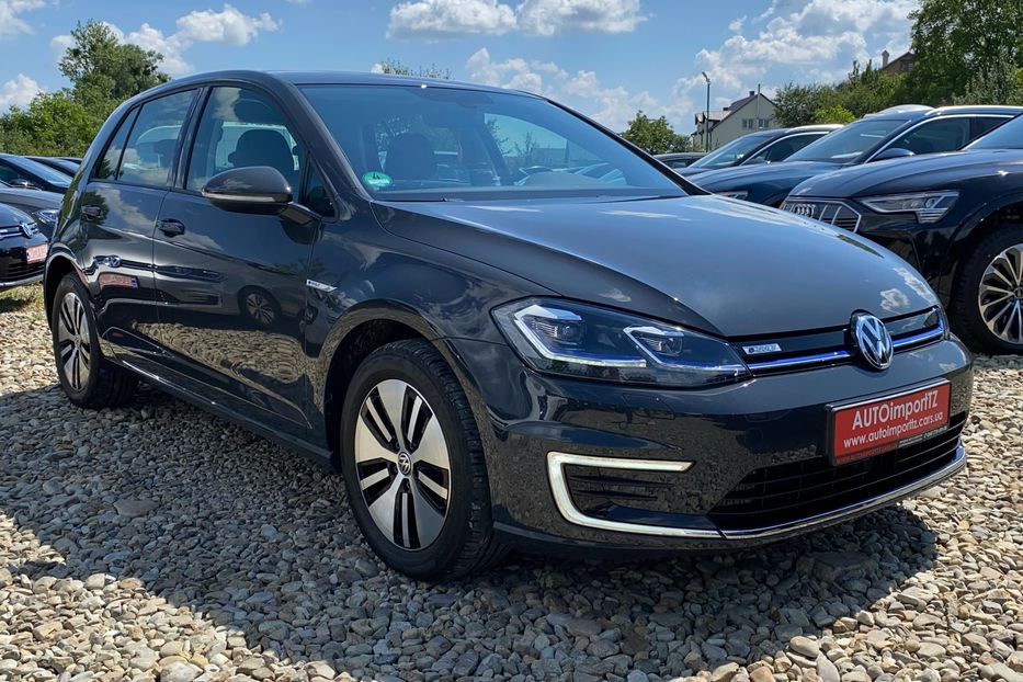 Продам Volkswagen e-Golf ТЕПЛОВИЙ, LED ПАНЕЛЬ 35.8 kWh  2020 года в Львове