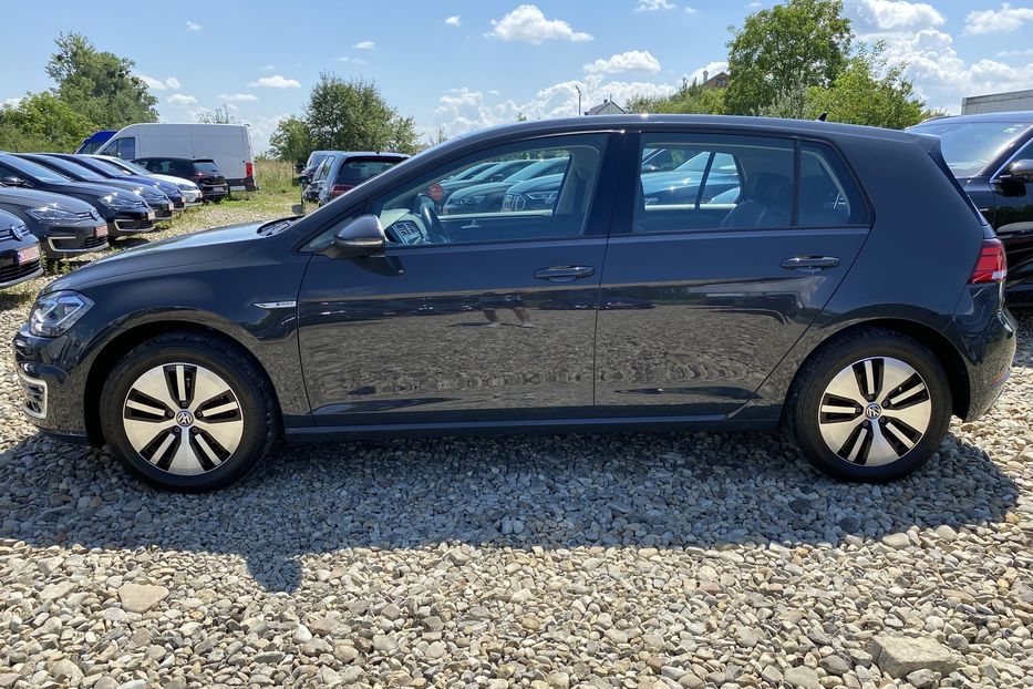 Продам Volkswagen e-Golf ТЕПЛОВИЙ, LED ПАНЕЛЬ 35.8 kWh  2020 года в Львове