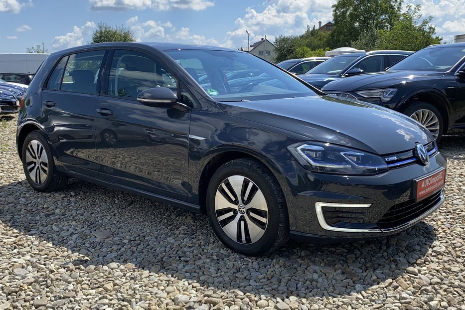 Продам Volkswagen e-Golf ТЕПЛОВИЙ, LED ПАНЕЛЬ 35.8 kWh  2020 года в Львове