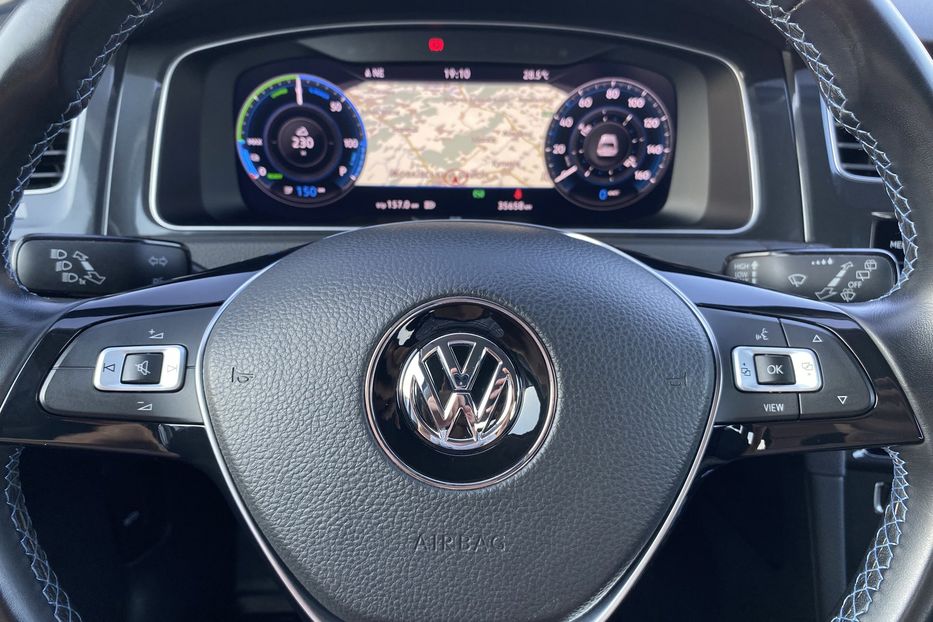 Продам Volkswagen e-Golf Безключовий, Virtual Cockpit 2020 года в Львове