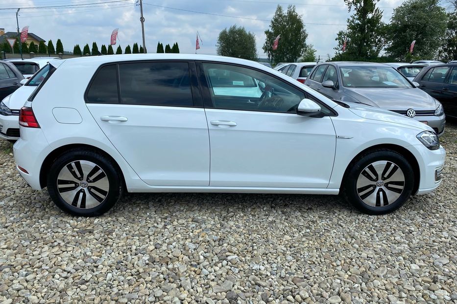 Продам Volkswagen e-Golf 35.8kWh,136к.сТепловий насос 2019 года в Львове