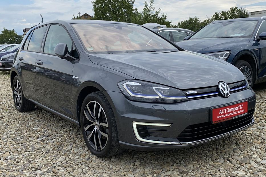 Продам Volkswagen e-Golf FULL LED,Шкіра,Дюнаудіо,Круїз 2020 года в Львове