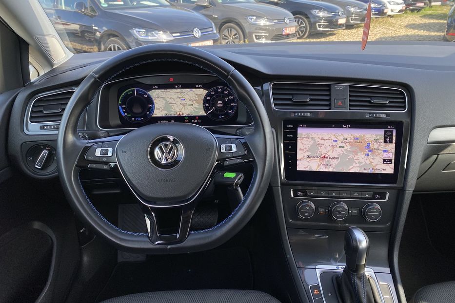 Продам Volkswagen e-Golf FullLEDМертвізониКруїзCCS 2020 года в Львове