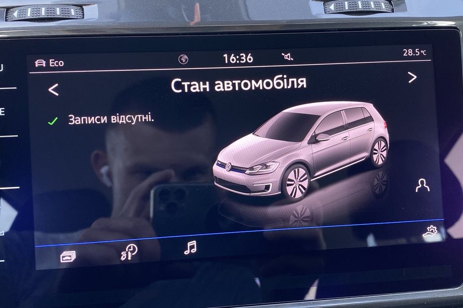 Продам Volkswagen e-Golf FullLEDМертвізониКруїзCCS 2020 года в Львове