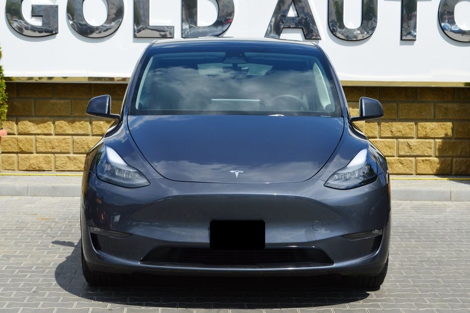 Продам Tesla Model Y 2023 года в Одессе