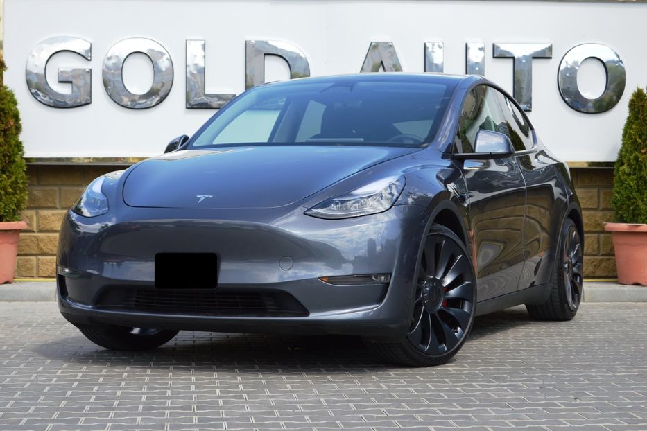 Продам Tesla Model Y 2023 года в Одессе