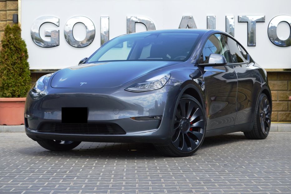 Продам Tesla Model Y 2023 года в Одессе