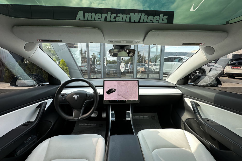 Продам Tesla Model 3 Long Range Dual Motor 2019 года в Черновцах