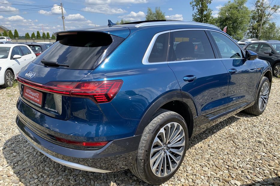 Продам Audi E-Tron Максимальна комплектація 2019 года в Львове