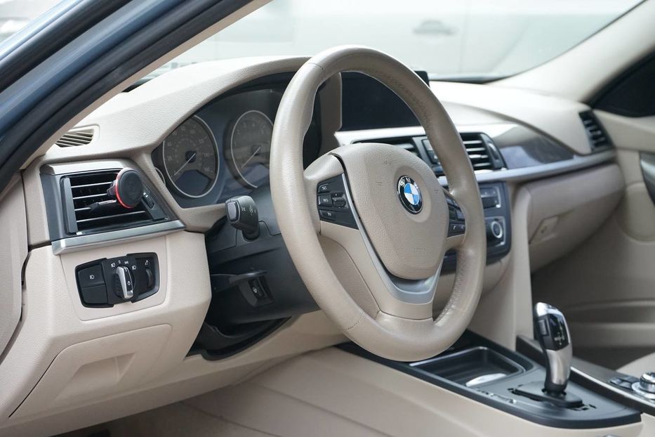 Продам BMW 328 Modern 2012 года в Черновцах