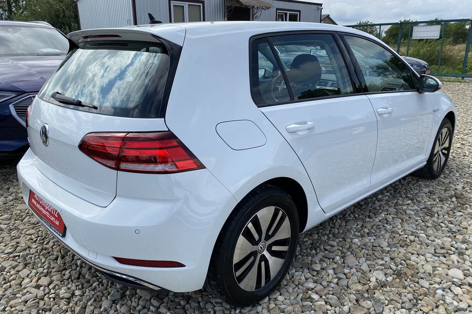 Продам Volkswagen e-Golf 35.8 kWh 136 к.с. +Колеса 2020 года в Львове